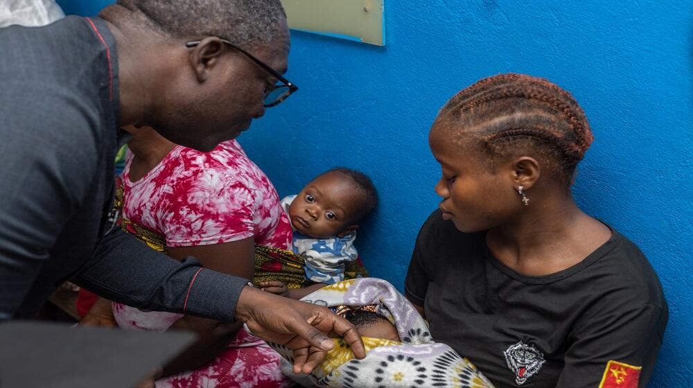 UNFPA West and Central Africa Regional Director Sennen Hounton visits a maternity in Cestos, Rivercess County, Liberia.